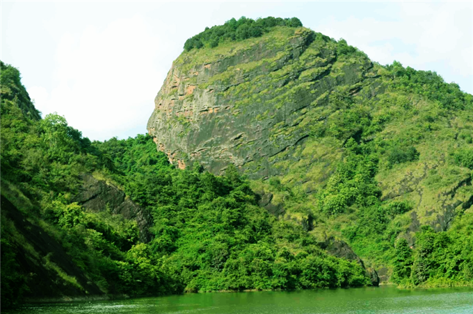 平遠(yuǎn)縣金斗巖旅游開(kāi)發(fā)有限公司