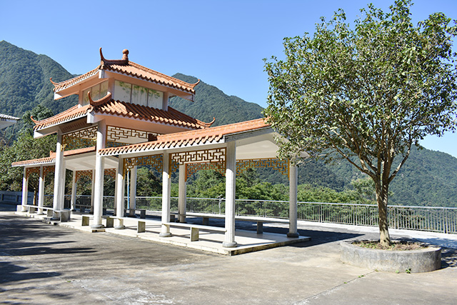 梅縣區(qū)梅南紅色生態(tài)旅游，選梅南鎮(zhèn)九龍嶂九里岌旅游景區(qū)